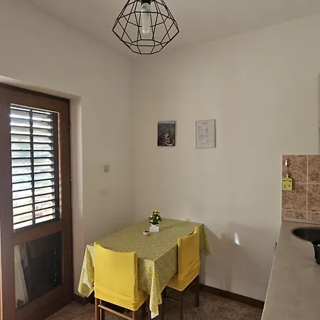 Karuza Rukavac Apartamento Vis