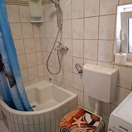 Karuza Rukavac *