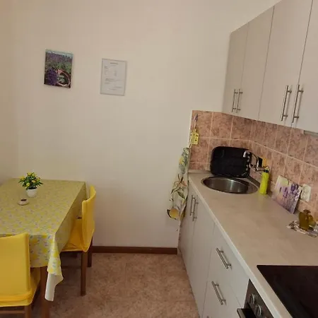 Karuza Rukavac Apartament Vis