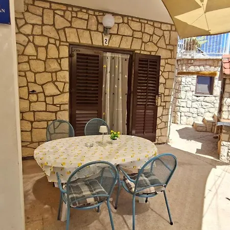 Appartement Karuza Rukavac Vis