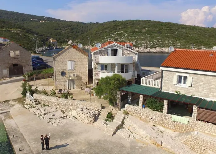 Apartment Karuza Rukavac Vis